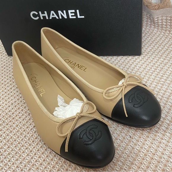 Chanel Tan and Black Flats📌📌📌 - Picture 2 of 5